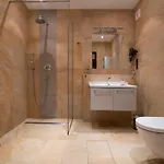 Apartament Tęczowe Wzgórze *